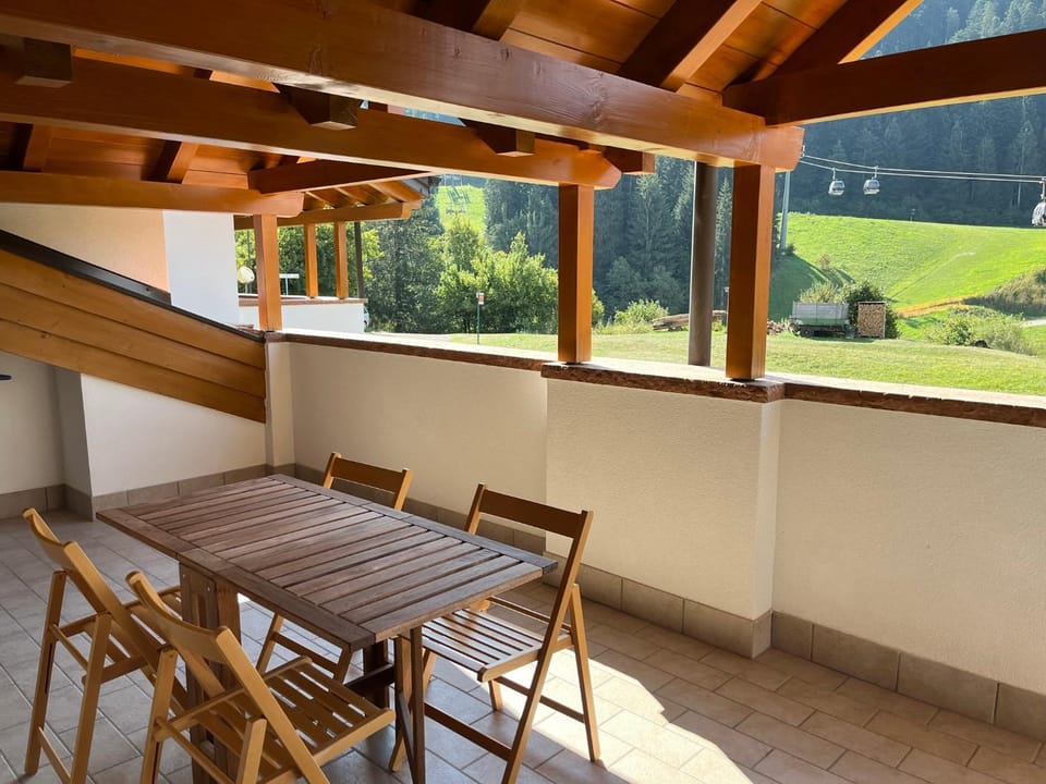 Balcony/Terrace, Landmark view, Mountain view, Mountain view