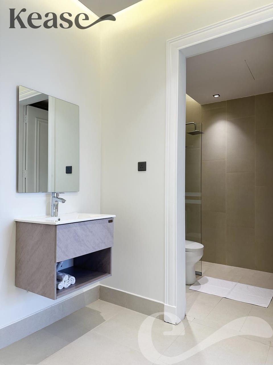 Toilet, Bathroom, towels