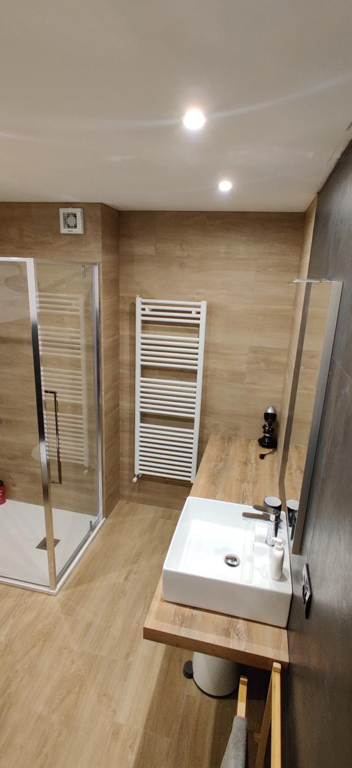 Shower, Bathroom