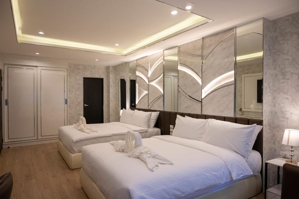 Bed, Bedroom