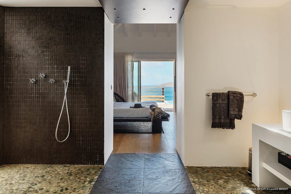 Shower, Bed, Bathroom, Bedroom, towels