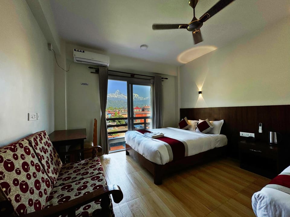 Bed, Photo of the whole room, Bedroom