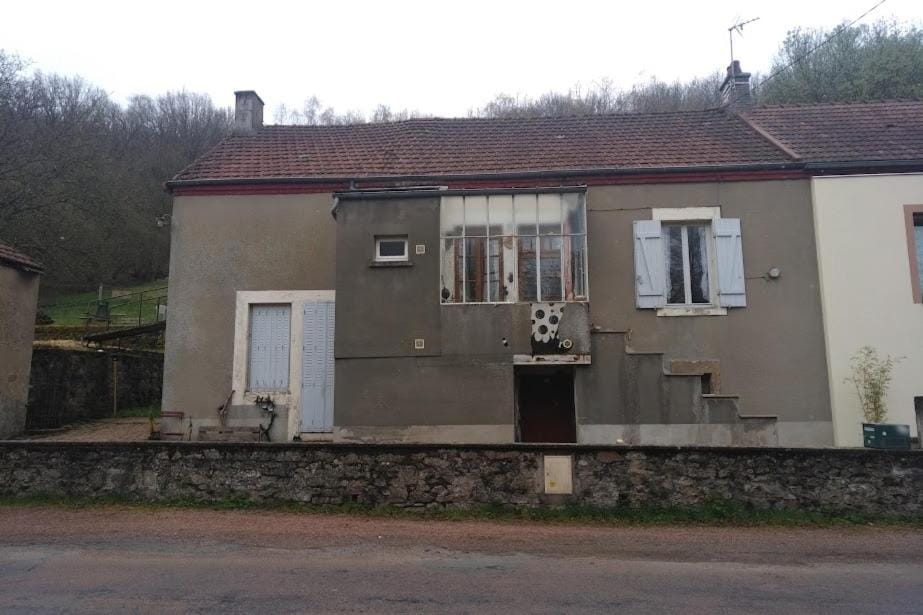 Property building, Day