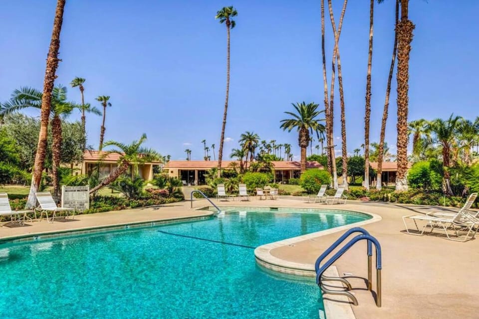 Tranquil & spacious, newly updated, great location House in Indian Wells