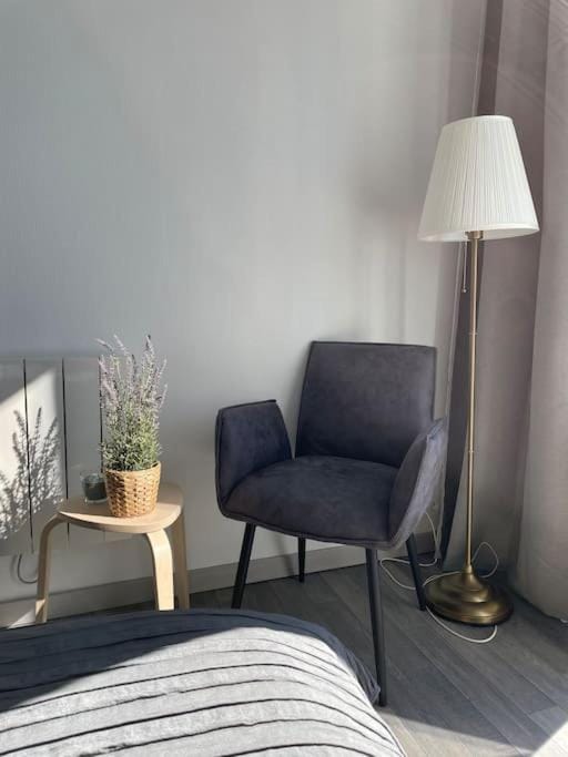 Photo of the whole room, Seating area, Bedroom