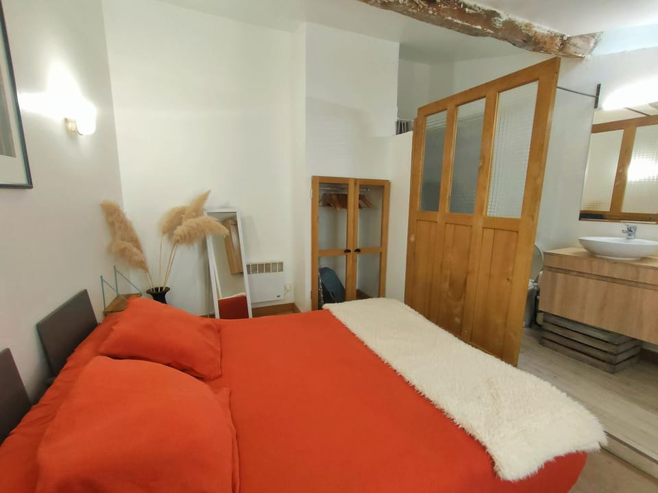 Maison de ville au coeur du centre historique, parking gratuit House in Apt