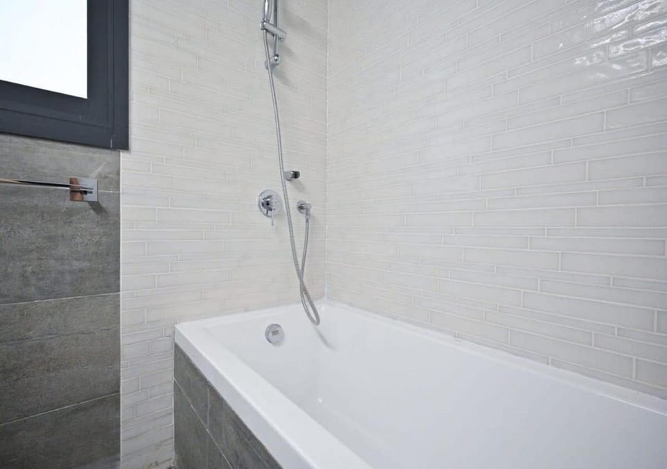 Bathroom, Bath