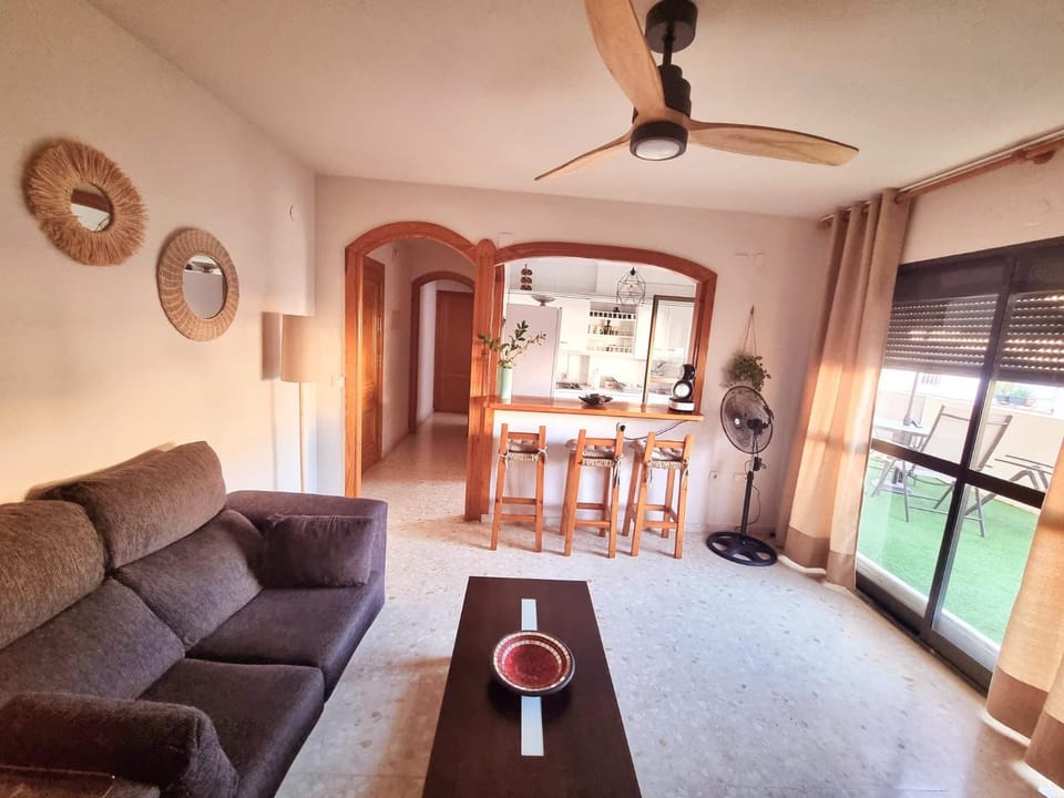 Apartamento en segunda línea de playa. Apartment in Rincón de la Victoria