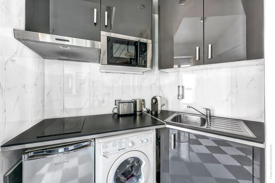 Studio Colisee - Champs Elysees by B'Your Home Apartment in Paris