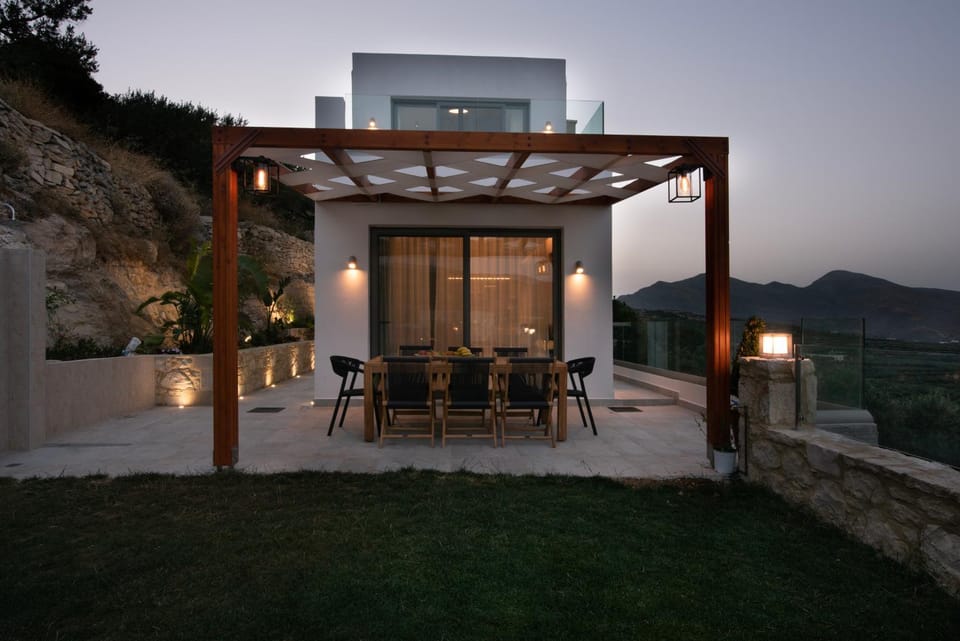 Facade/entrance, BBQ facilities