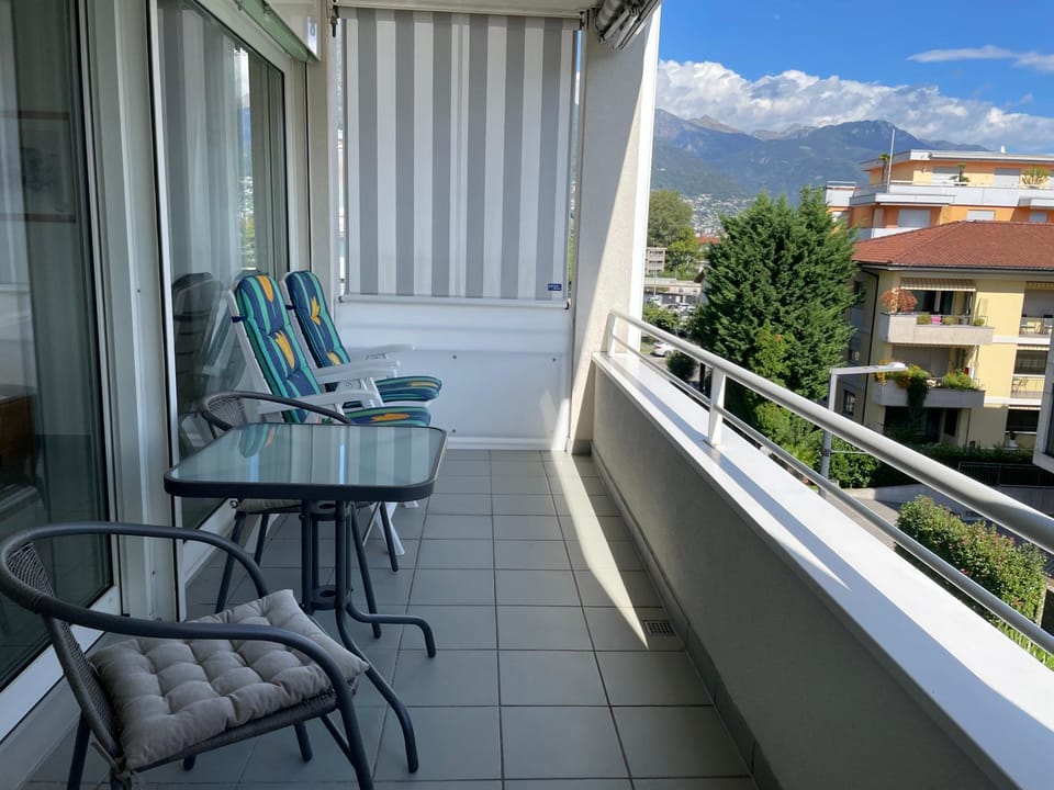 Natural landscape, Balcony/Terrace, Mountain view