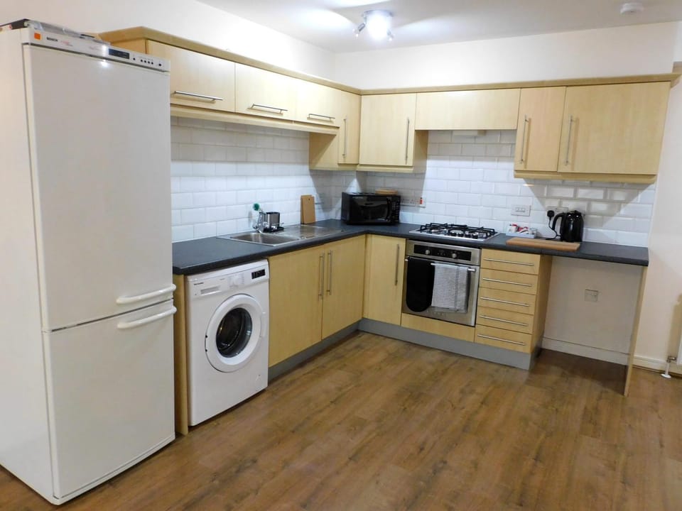 Fabulous 2 bed apt 10 mins from City Centre Apartment in Glasgow