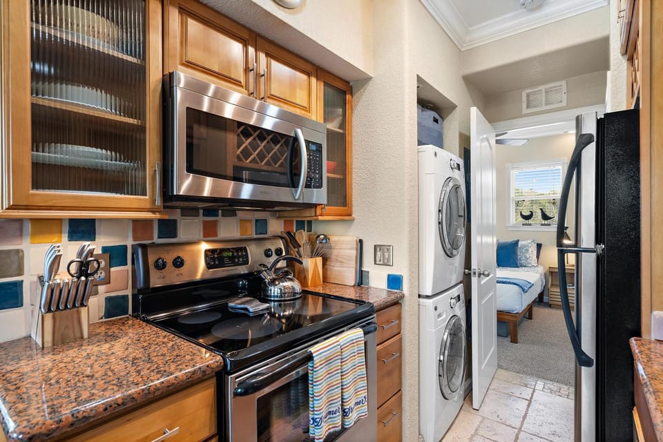 microwave, oven, stove, washing machine, dryer, kitchen