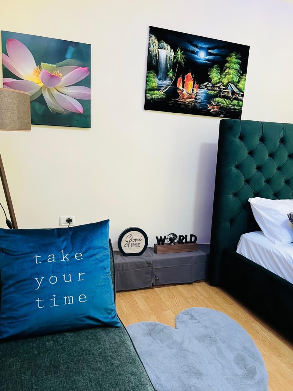 Seating area, Bedroom