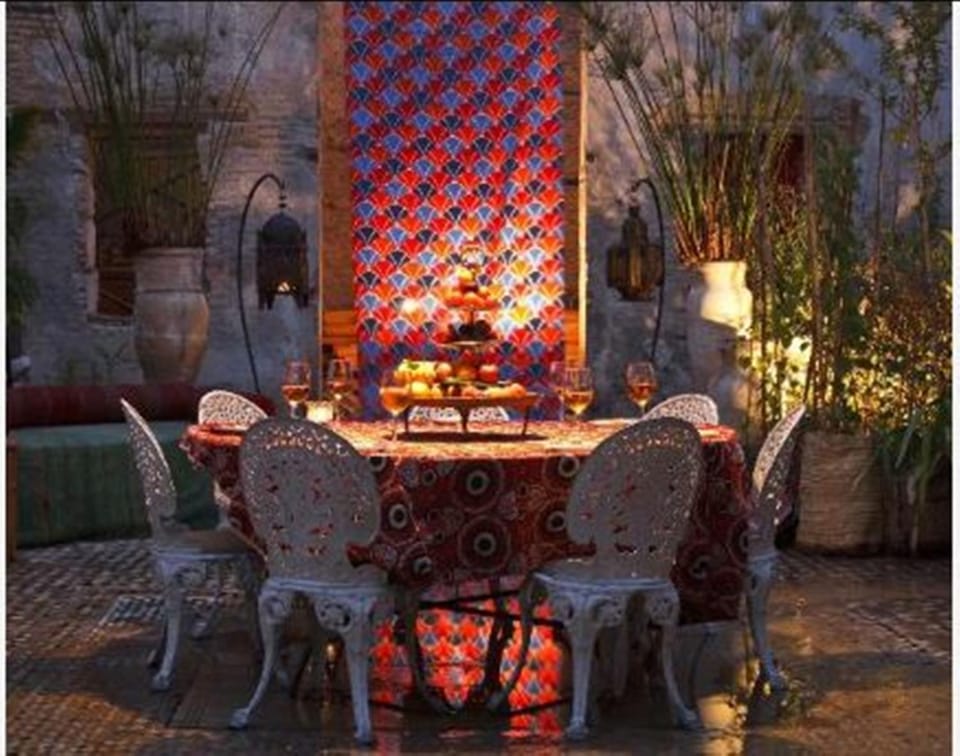 Restaurant/places to eat, Food and drinks