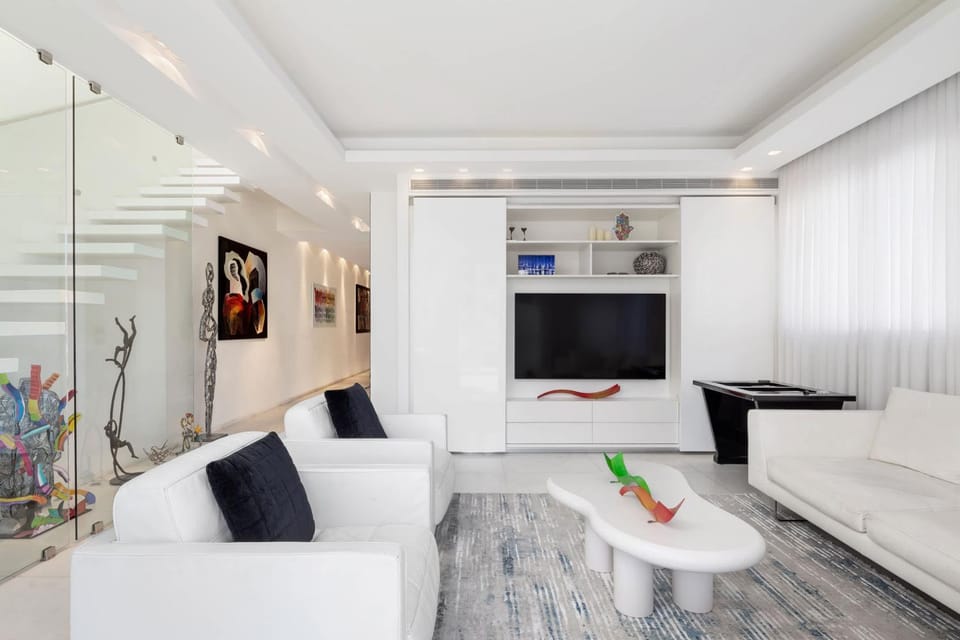 TV and multimedia, Living room
