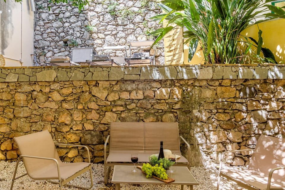 Day, Garden, Seating area, Garden view
