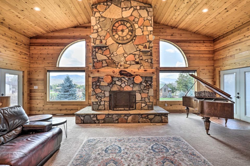 Luxe Heber City Cabin + Hot Tub & Guest House Cabin in Wasatch County