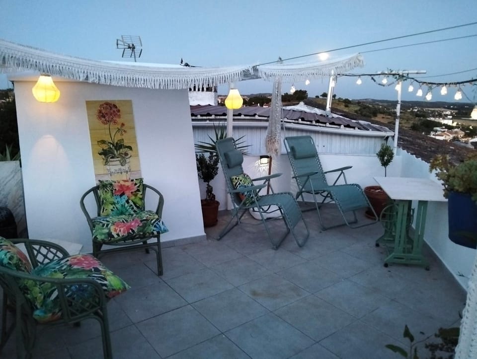View (from property/room), Balcony/Terrace
