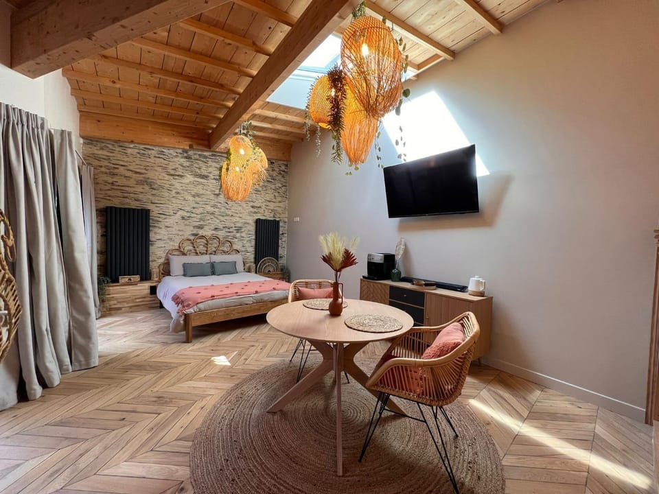 Suite Bali Les Petits Plaisirs Bed and Breakfast in Angers