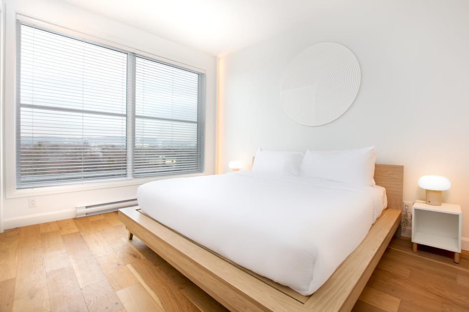 Bedroom, Quiet street view