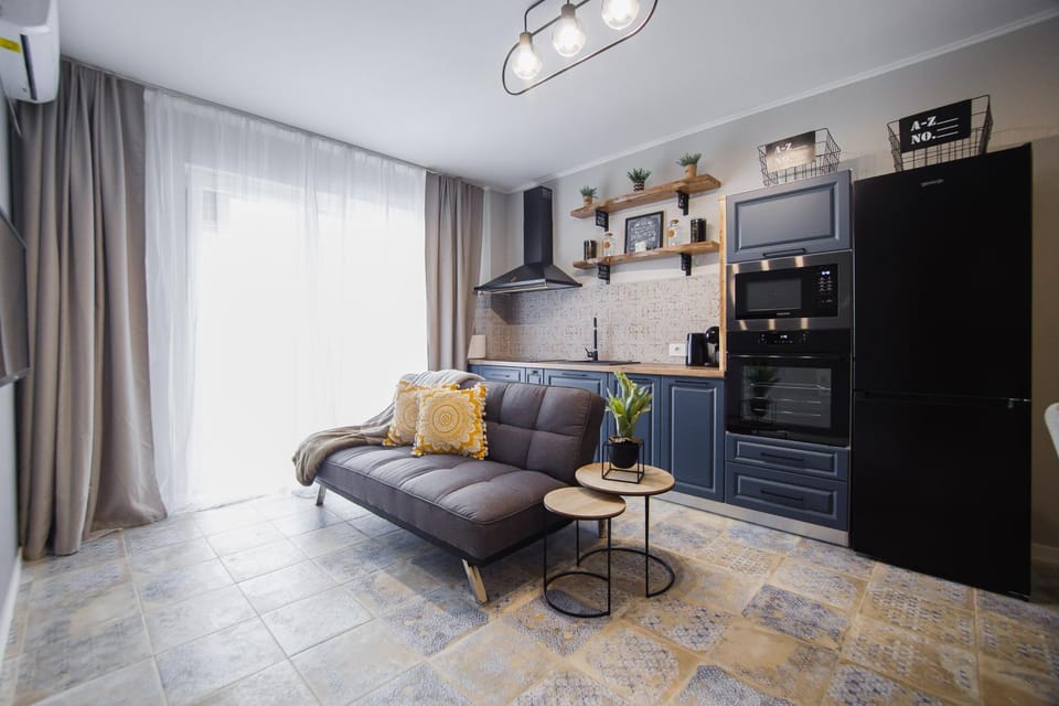 Bed, Living room