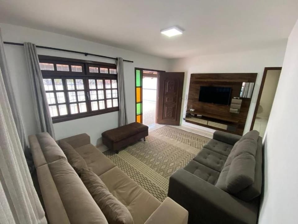 Casa Caminhos do Mar Próx PraiadeArmação e Parque House in Penha