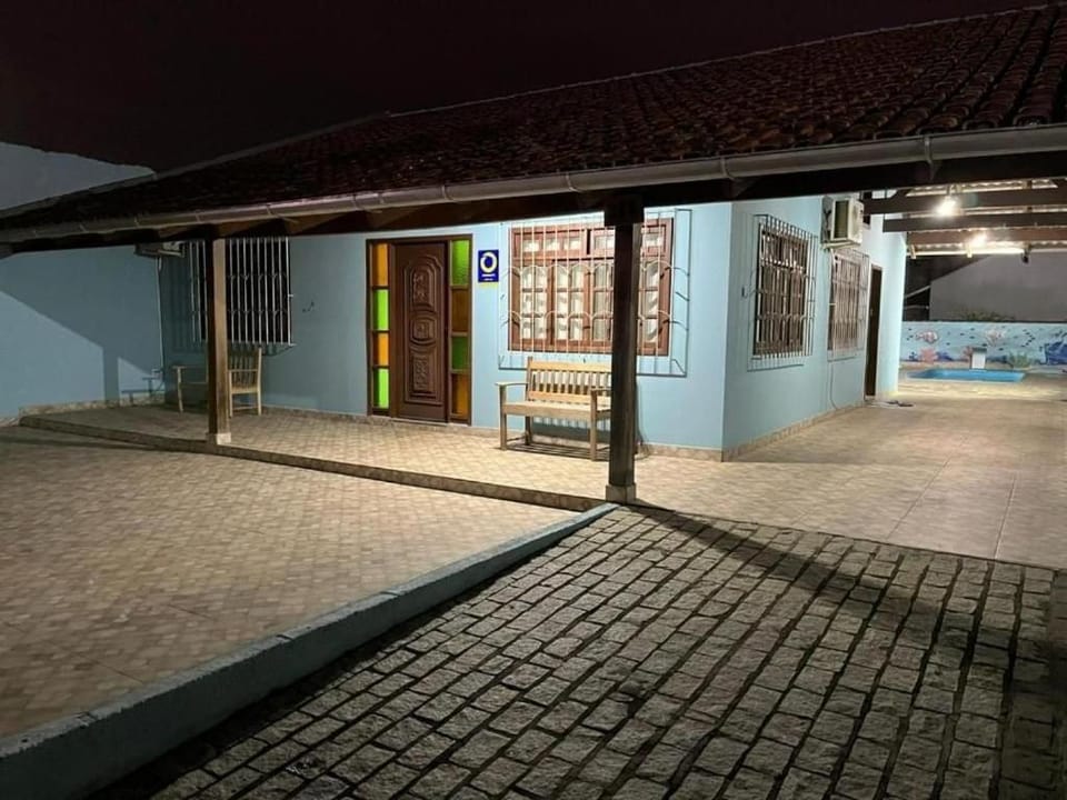 Casa Caminhos do Mar Próx PraiadeArmação e Parque House in Penha