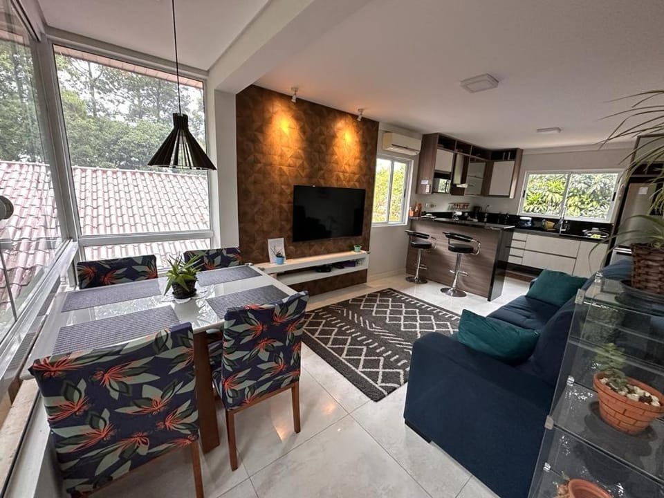 Charming Home 2 min. from Barigui Park Apartment in Curitiba