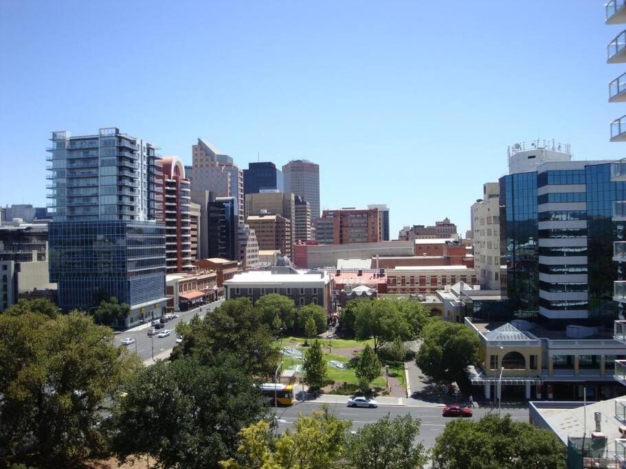 Marble CBD Luxury 2 Bedroom Apt Pool & Parking Apartment in Adelaide