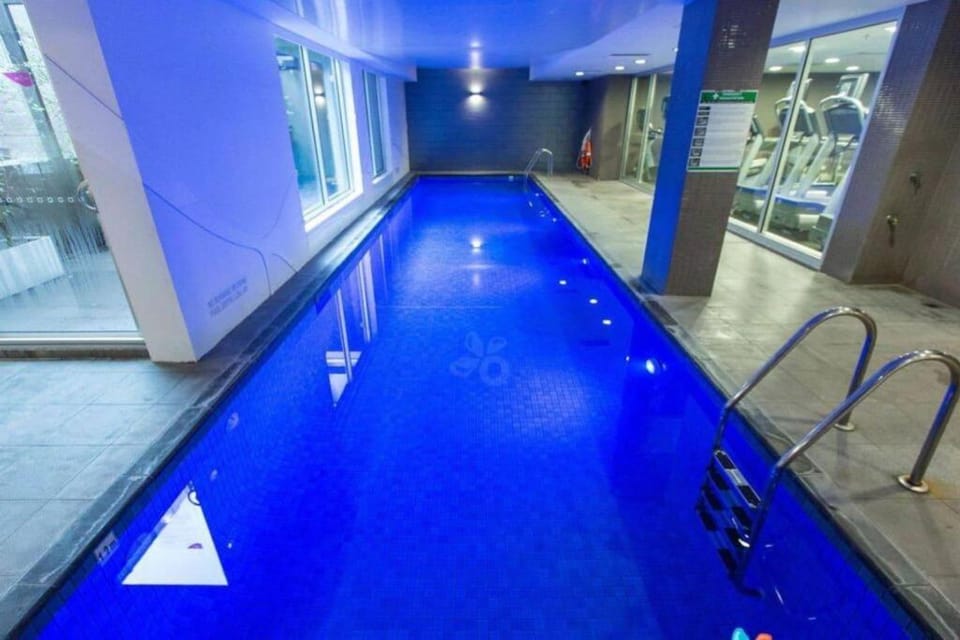 Marble CBD Luxury 2 Bedroom Apt Pool & Parking Apartment in Adelaide