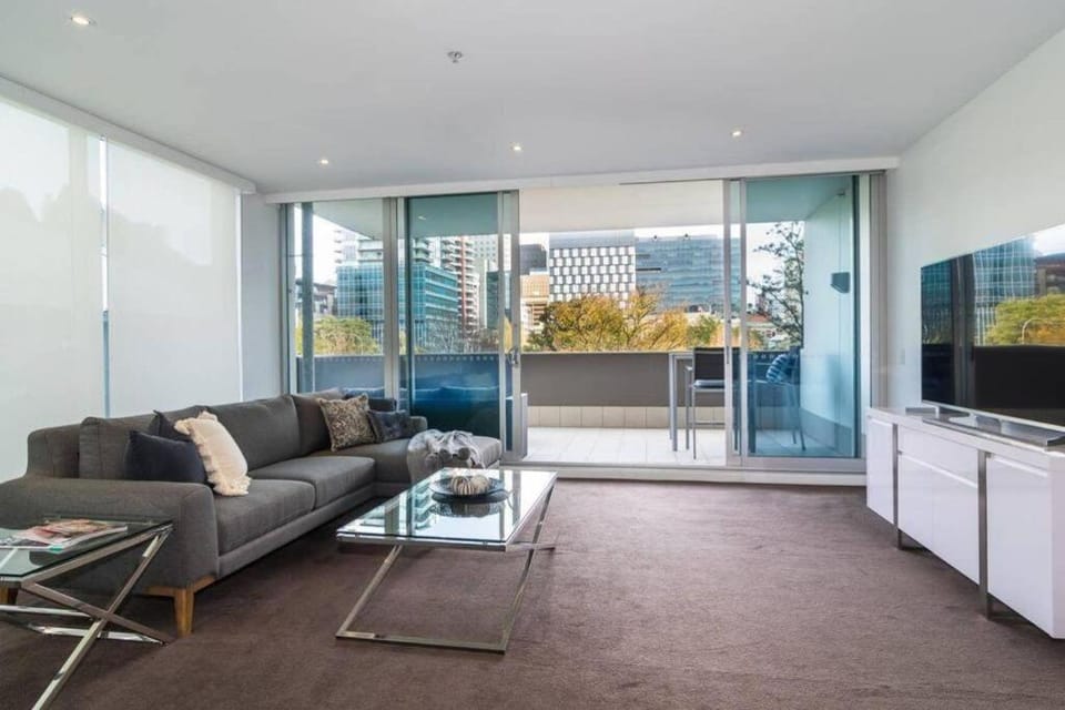 Marble CBD Luxury 2 Bedroom Apt Pool & Parking Apartment in Adelaide