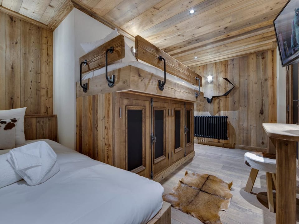 Appartement chalet avec jacuzzi et parking au centre de La Rosière Apartment in Montvalezan