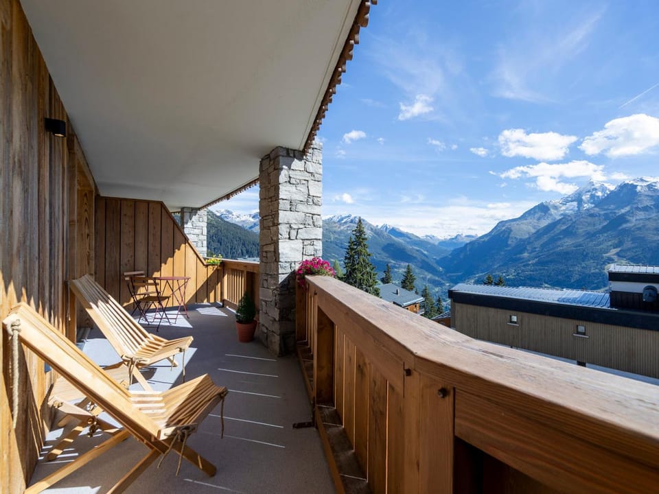 Appartement de charme pour 8 personnes avec parking et WIFI près des pistes - FR-1-690-15 Apartment in Montvalezan