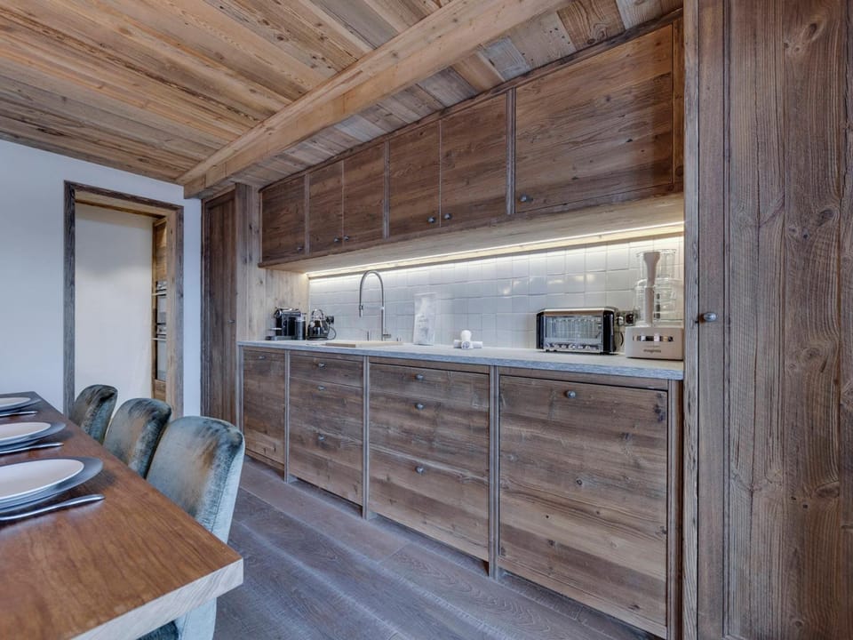 Appartement de charme pour 8 personnes avec parking et WIFI près des pistes - FR-1-690-15 Apartment in Montvalezan