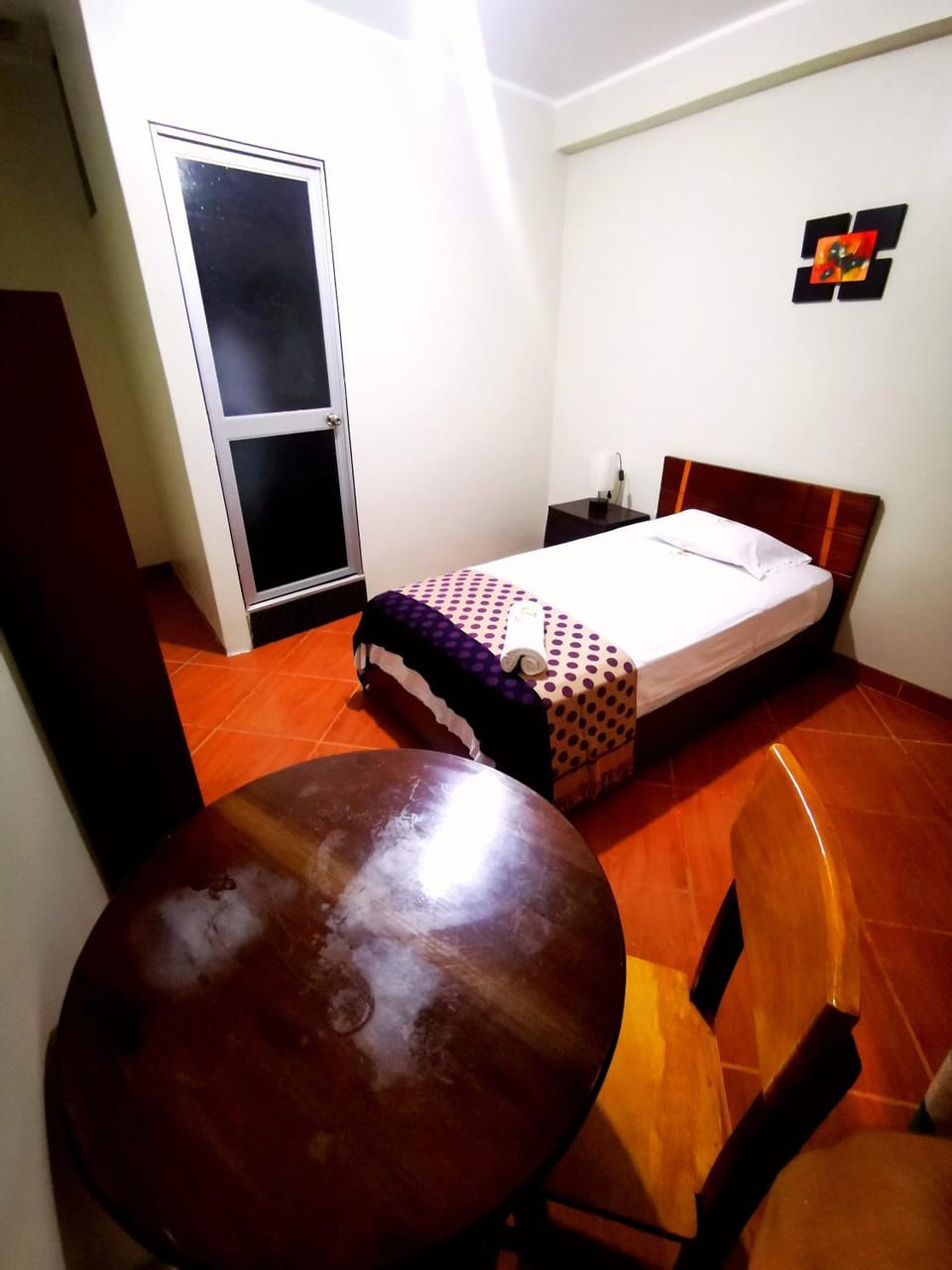 Bed, Photo of the whole room, Seating area, Bedroom