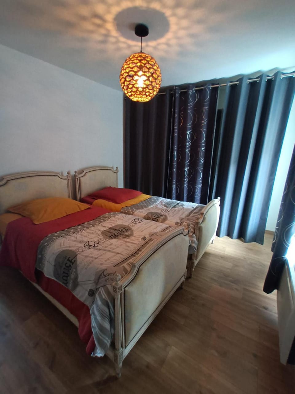 Photo of the whole room, Bedroom