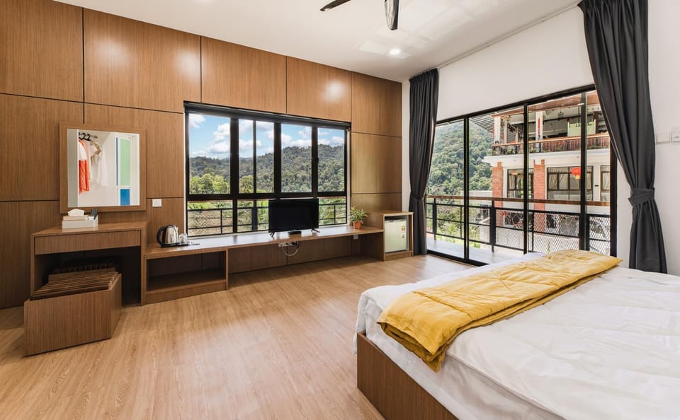 Photo of the whole room, Bedroom, fireplace, towels