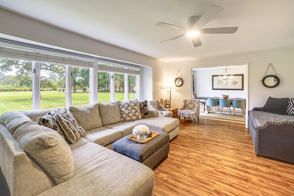 Featured on TV! Epic Indoor Pool • Sleeps 24 House in Sawyer
