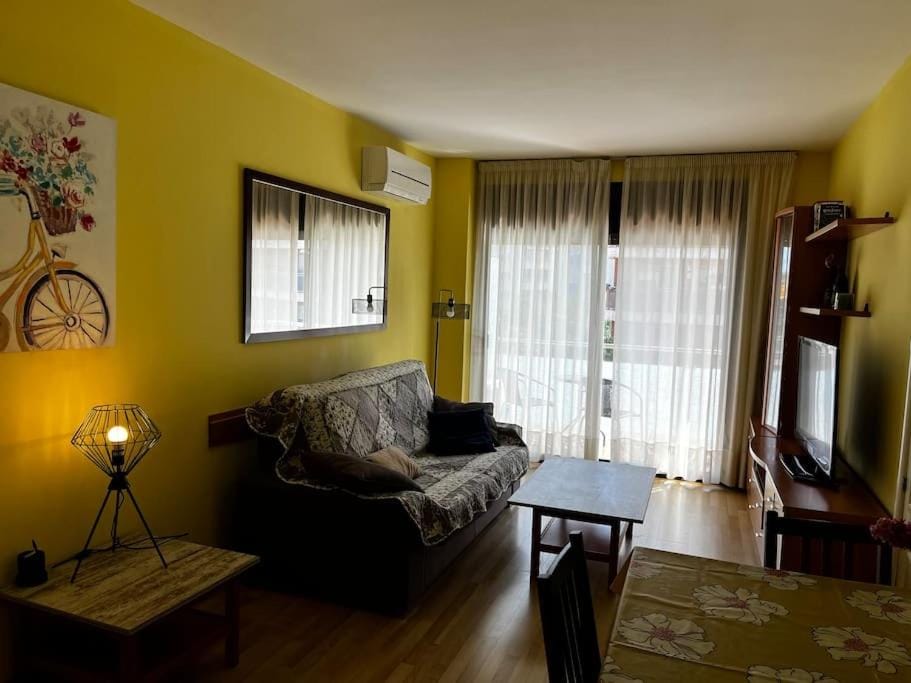 Hermoso apartamento con piscina a 300m de la playa Apartment in Lloret de Mar