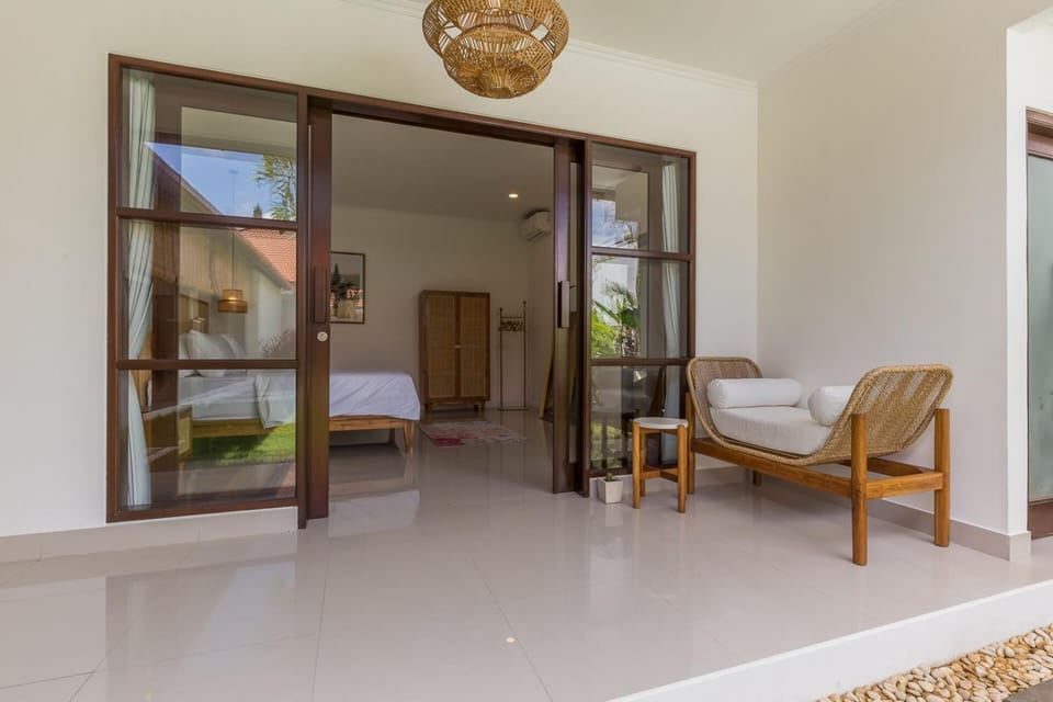 Charming 3 Bedrooms Villa Beach Walking Distance Villa in North Kuta