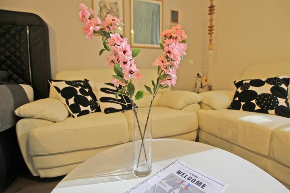 EAST spacious studio apt in the heart of Sarajevo Apartment in Sarajevo