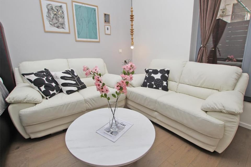 EAST spacious studio apt in the heart of Sarajevo Apartment in Sarajevo