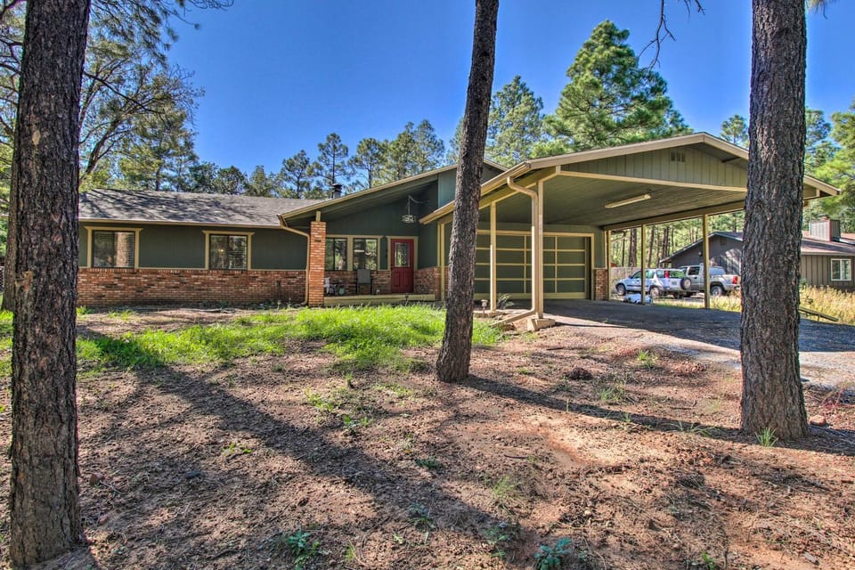 Hike & Unwind: Lakeside Home w/ Fire Pit! House in Pinetop-Lakeside