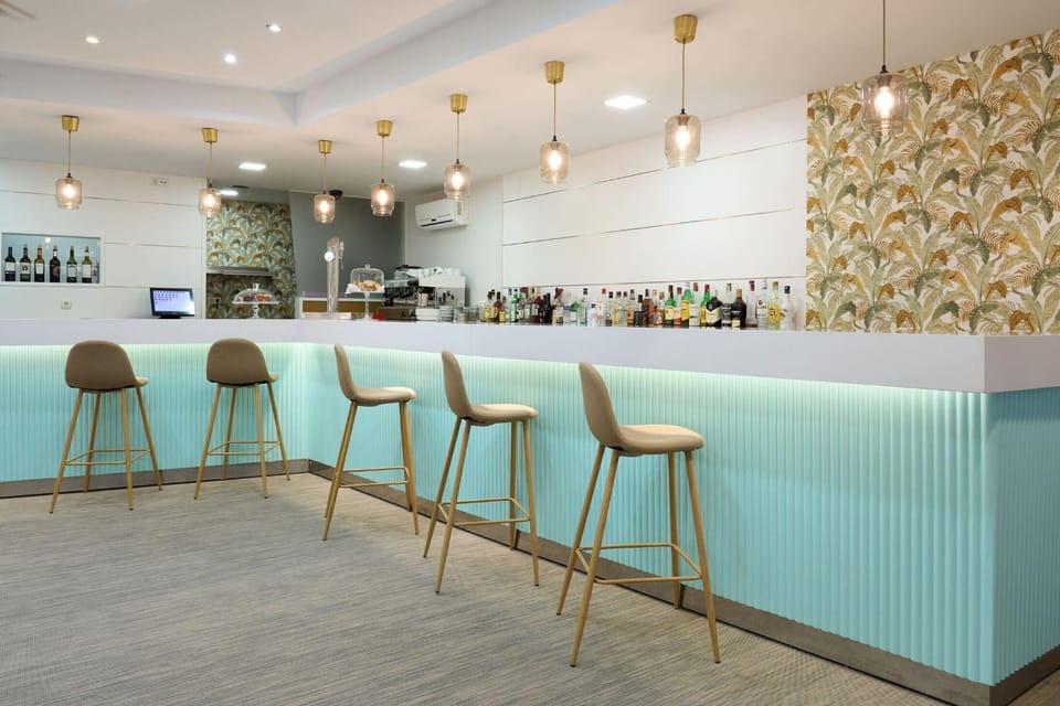 Lounge or bar