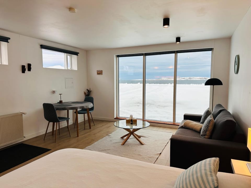 Living room, Seating area, Dining area, Sea view