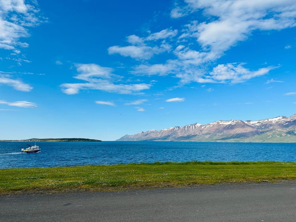Neighbourhood, Natural landscape, Mountain view, Sea view