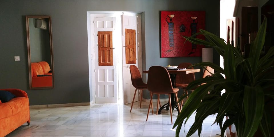 Living room, Seating area, Dining area