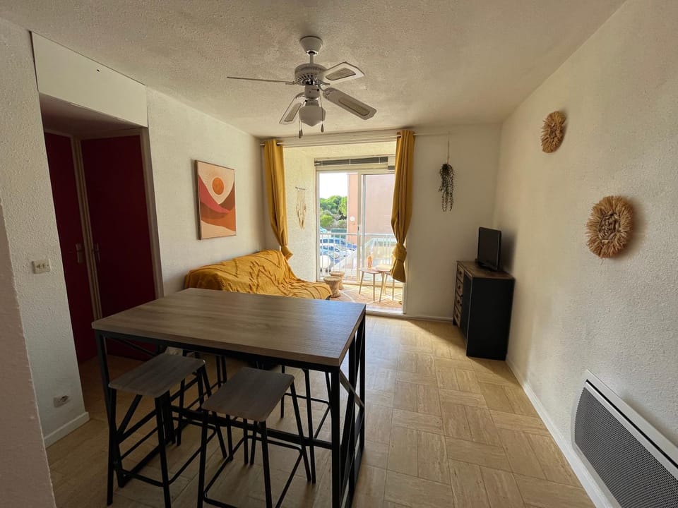 Appartement T2 Gruissan port, rive gauche Apartment in Gruissan
