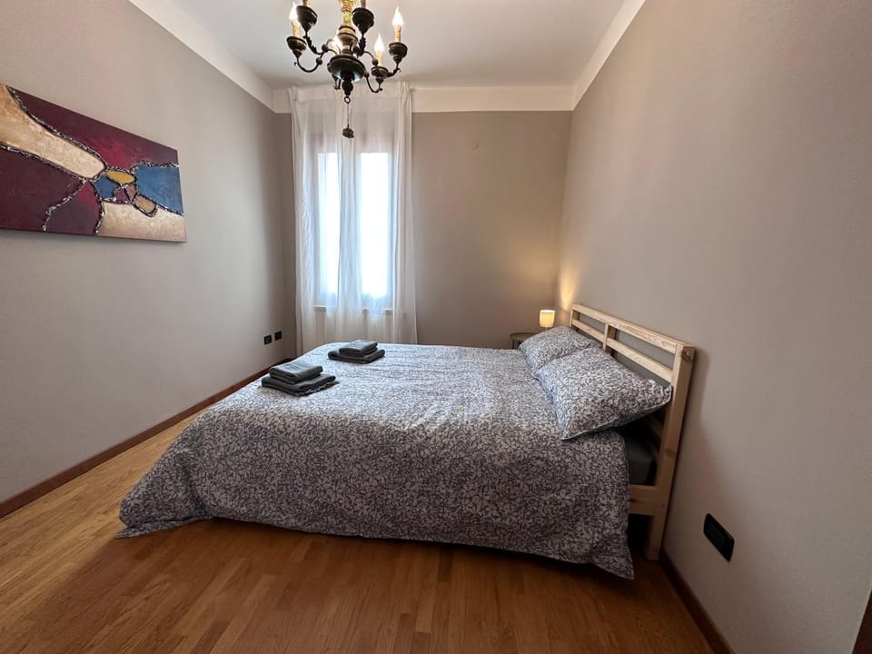 Your Room to visit Venice Marco Polo 10 min Bed and Breakfast in Venice